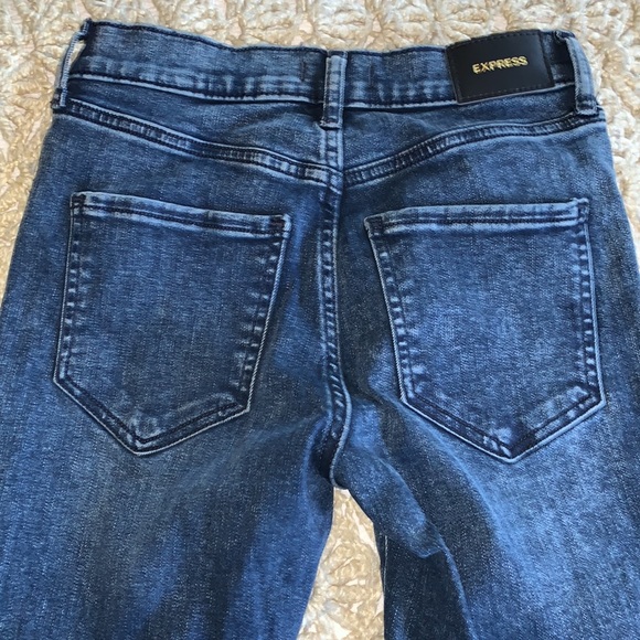 2S ποΈ NEW Express skyscraper mid rise flare dark wash jean 2 Short petite tags - Picture 7 of 9